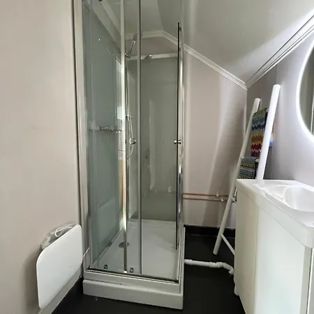 Small With 4 Bedrooms Close To *